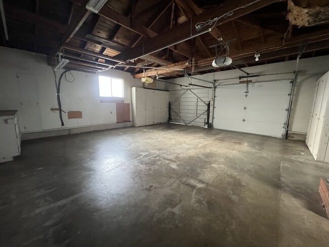 1345 SE Madison St in Albany, OR - Building Photo - Building Photo