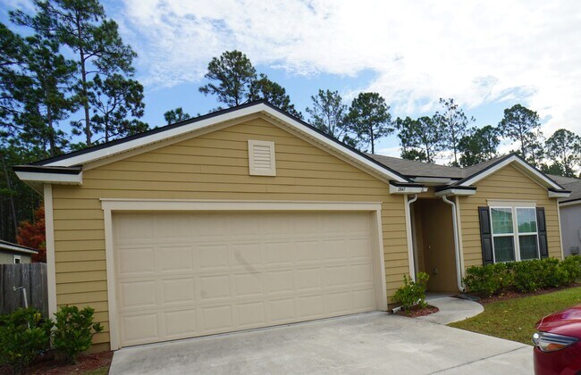 2047 April Oaks Dr in Jacksonville, FL - Building Photo - Building Photo