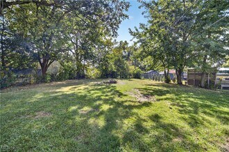 23218 Cedar Rd in Beachwood, OH - Building Photo - Building Photo