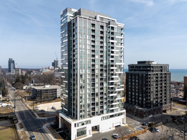 Illumina Condos in Burlington, ON - Building Photo - Building Photo