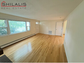 79 Waverley St in Belmont, MA - Building Photo - Building Photo