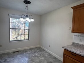 4345 S Roanoke Ave in Springfield, MO - Building Photo - Building Photo