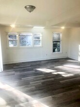 56 Knorr Ave in Seymour, CT - Building Photo - Building Photo