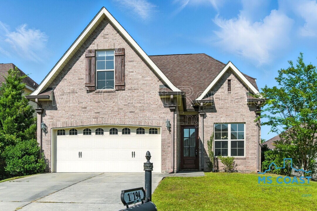 17194 Palm Ridge Dr in D'Iberville, MS - Building Photo