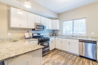 Waterford Townhomes in Clarence Center, NY - Building Photo - Building Photo