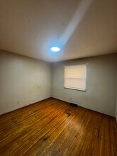 886 Brighton Ave in Toledo, OH - Foto de edificio - Building Photo