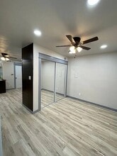 9827 Walnut St, Unit #N307 in Dallas, TX - Building Photo - Building Photo