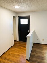 14014 SE Knight St in Portland, OR - Building Photo - Building Photo
