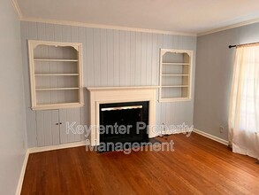 2220 S Indianapolis Ave in Tulsa, OK - Building Photo - Building Photo