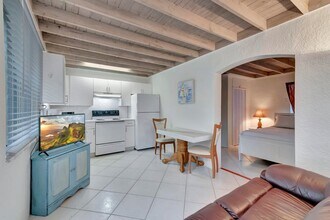 320 SE 4th Ave in Delray Beach, FL - Building Photo - Building Photo