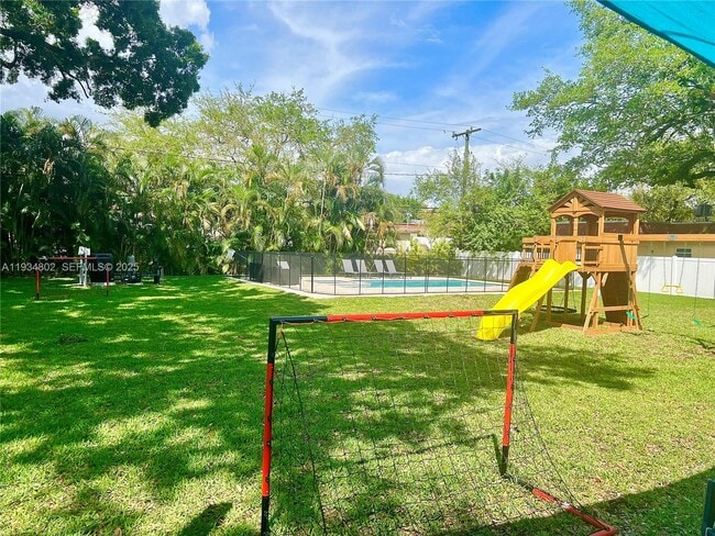 4121 SW 54th Ct in Fort Lauderdale, FL - Building Photo - Building Photo