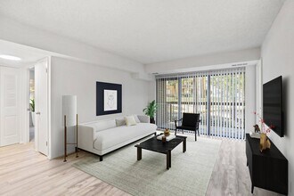 Vistas of Annandale in Annandale, VA - Foto de edificio - Building Photo