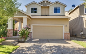 6648 NE Mcmurtry Pl in Hillsboro, OR - Building Photo