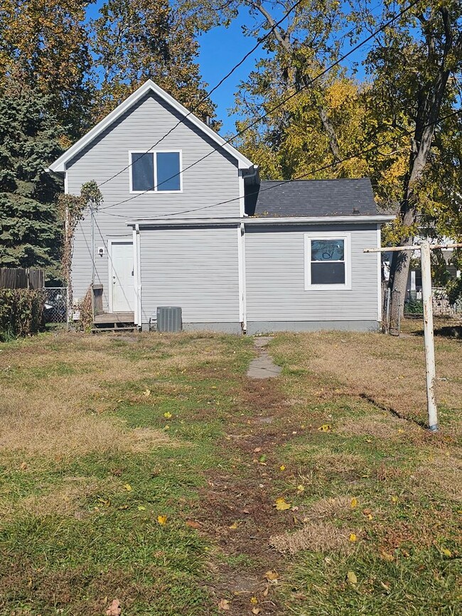 505 W 17th St in Davenport, IA - Building Photo - Building Photo