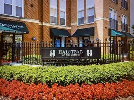 2665 Prosperity Ave in Fairfax, VA - Building Photo