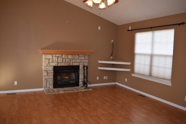 23194 Redeem Ln in Waynesville, MO - Building Photo - Building Photo