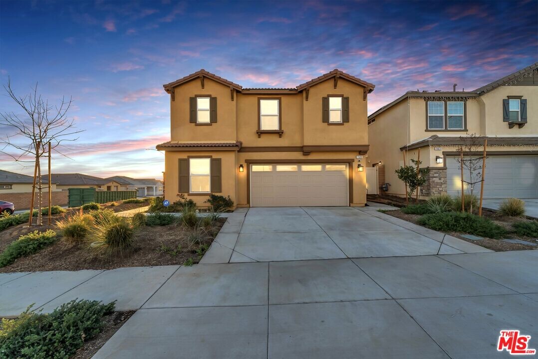 25699 Calamity Ln in Homeland, CA - Building Photo