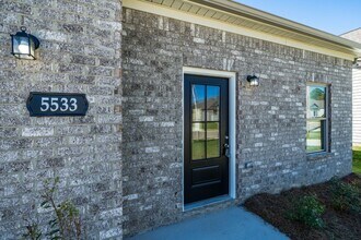5533 Blue Jay Cir in Helena, AL - Building Photo - Building Photo
