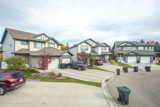 10 Aralia Cove in Spruce Grove, AB - Building Photo - Primary Photo