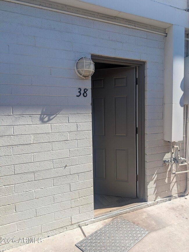 property at 810 E Colter St