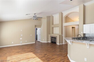 7801 High Stream Ave in Las Vegas, NV - Building Photo - Building Photo