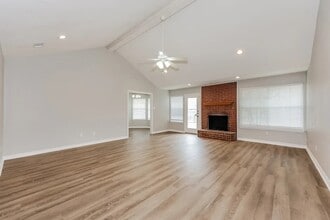 832 Andalusia Trail in Desoto, TX - Building Photo - Building Photo