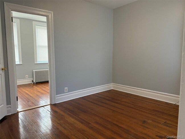 49 5th St in New Rochelle, NY - Building Photo - Building Photo