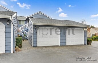 31080 State Rte 20 in Oak Harbor, WA - Building Photo - Building Photo