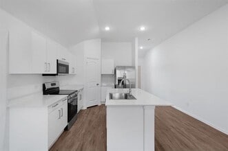 203 Fairmeade Dr in Terrell, TX - Building Photo - Building Photo