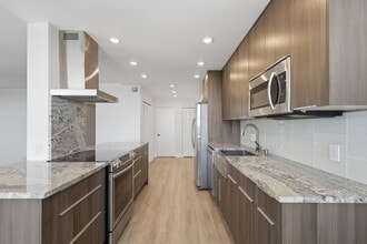 1390 S Ocean Blvd, Unit 14 C in Pompano Beach, FL - Foto de edificio - Building Photo