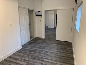 104 1/2 NW 101st St, Unit 4 in Seattle, WA - Building Photo - Building Photo