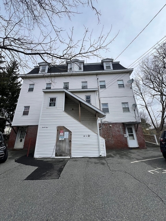 property at 21 Flint St