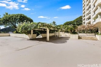 6750 Hawaii Kai Dr in Honolulu, HI - Building Photo - Building Photo