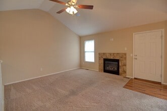 3747 Bear Creek Ave in Springfield, MO - Building Photo - Building Photo