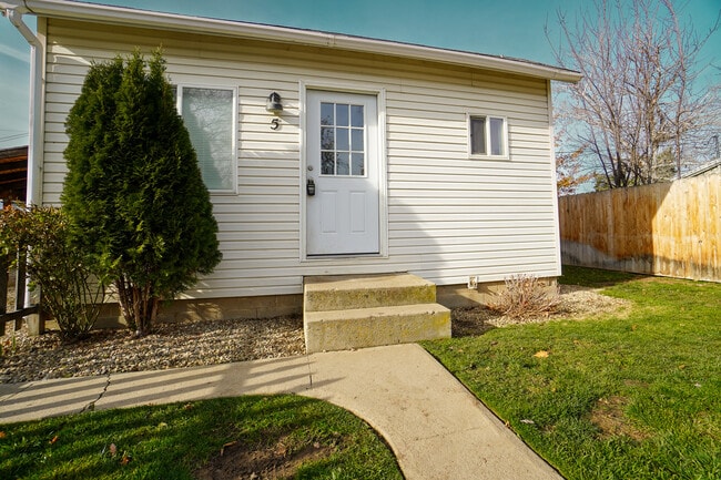 property at 5 Wallace St