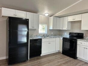 6135 Robin Rd in Crestview, FL - Building Photo - Building Photo