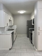 2241 Donna Dr in Norman, OK - Building Photo - Building Photo