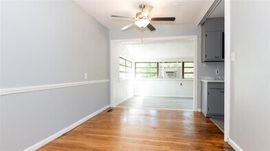 2917 Cambridge Dr SW in Atlanta, GA - Building Photo - Building Photo