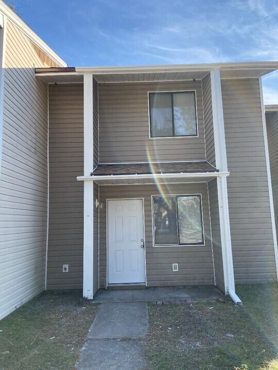 852 West St in Panama City, FL - Building Photo