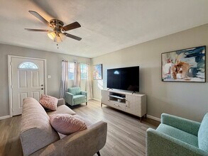 303 Fiesta Ave in Midland, TX - Building Photo - Building Photo