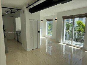 455 NE 25th St in Miami, FL - Building Photo - Building Photo