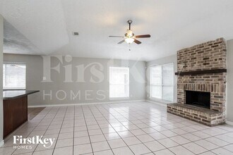 11431 Stoughton Dr in Houston, TX - Building Photo - Building Photo