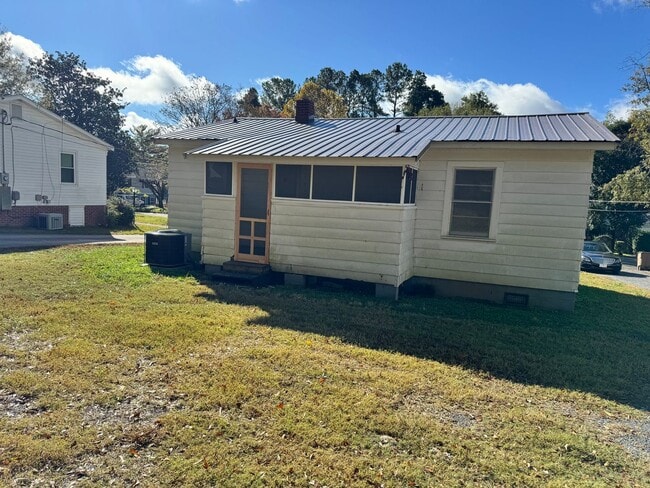 409 Atlantic Ave in Shelby, NC - Building Photo - Building Photo