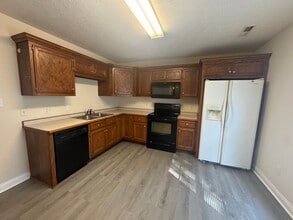 309 Creekwood Ave in Bowling Green, KY - Building Photo - Building Photo