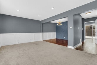 2035 Stanley Ct in Schaumburg, IL - Building Photo - Building Photo