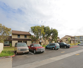 310 N Cane St in Wahiawa, HI - Foto de edificio - Building Photo