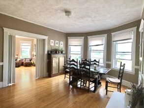 32 Coolidge Rd, Unit 2 in Boston, MA - Building Photo - Building Photo