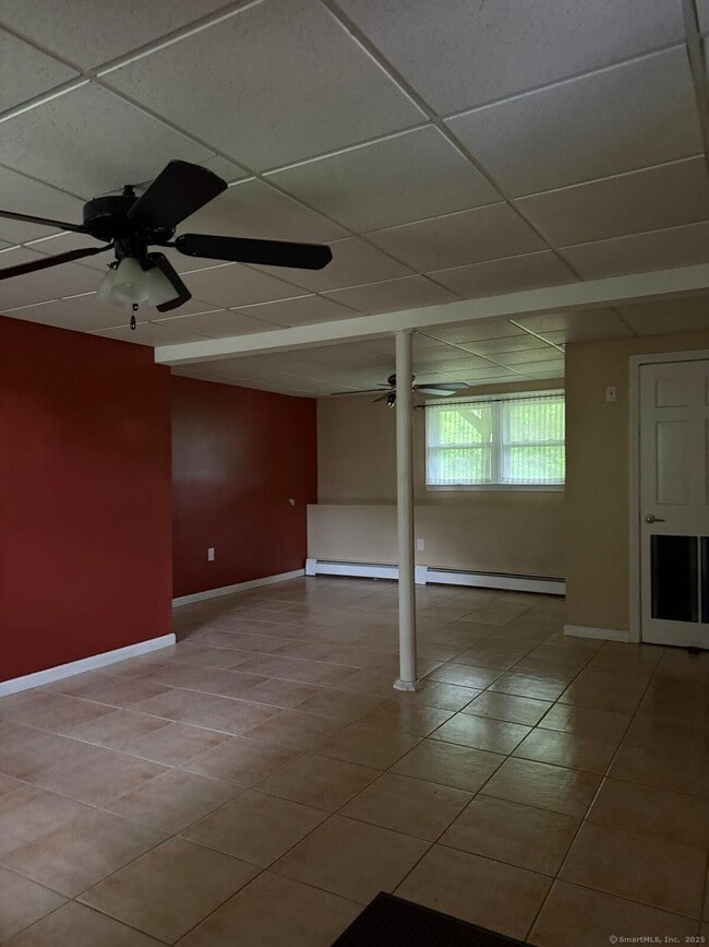 237 Longview Ave in Bristol, CT - Building Photo - Building Photo
