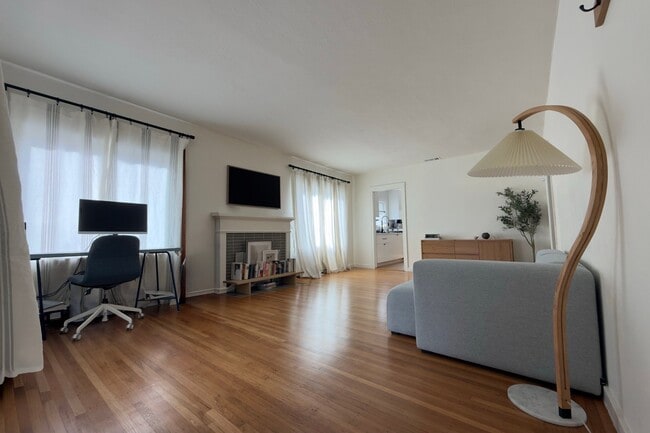 1120 Masonic Ave, Unit 1105 in Albany, CA - Foto de edificio - Building Photo