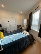 24 Ward St, Unit 3 in Boston, MA - Foto de edificio - Building Photo